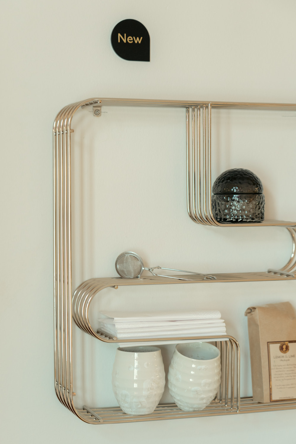 CURVA firkantet displayhylde  CURVA firkantet displayhylde